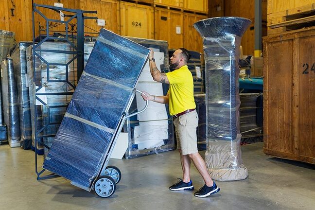 How to Hire a Reliable &amp; Qualified Moving Company
